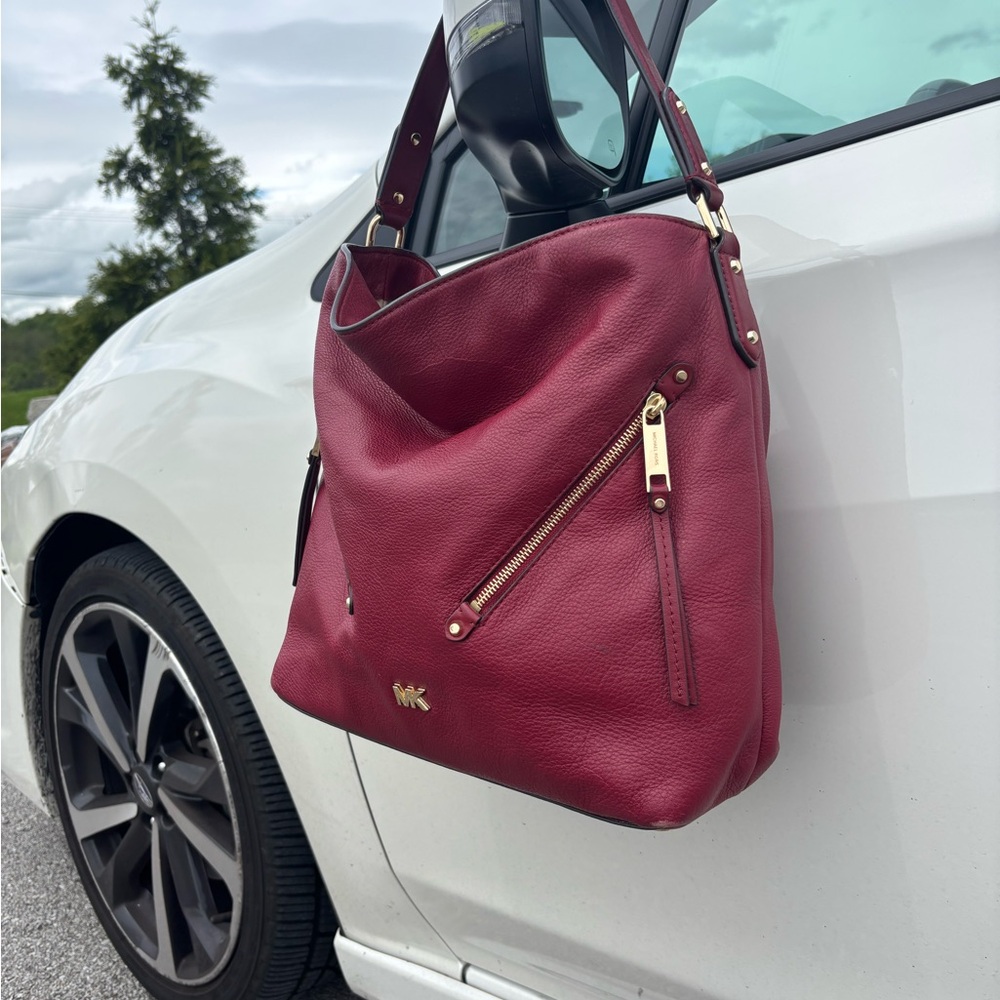 Michael Kors Scarlett Red Leather Evie Shoulder Bag-  Beautiful! - Picture 9 of 13